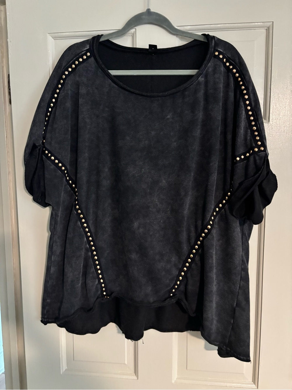 SHEIN Black Oversized Stud-Accent Women's Top
